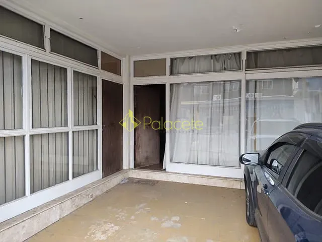 Casa com 230m² 5 quartos e 3 banheiros, à venda, no bairro Centro em Pindamonhangaba