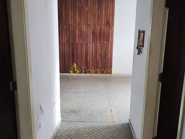 Casa com 230m² 5 quartos e 3 banheiros, à venda, no bairro Centro em Pindamonhangaba