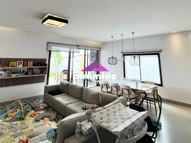 Casa com 450m² 3 quartos e 2 banheiros, à venda, no bairro Urbanova em São José dos Campos