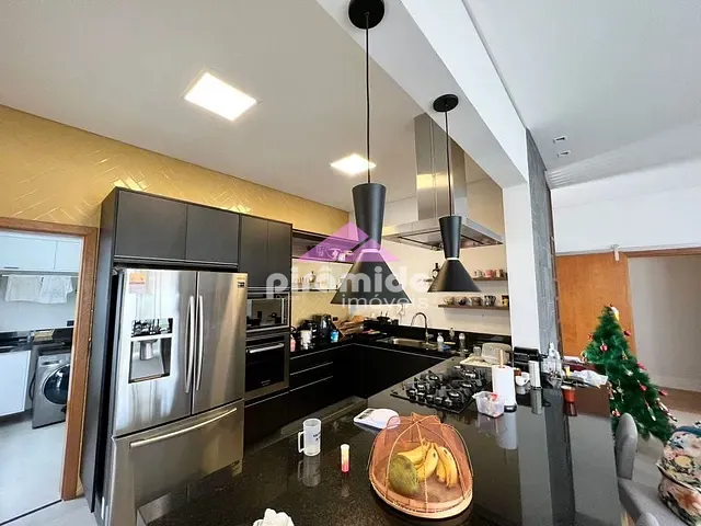 Casa com 450m² 3 quartos e 2 banheiros, à venda, no bairro Urbanova em São José dos Campos
