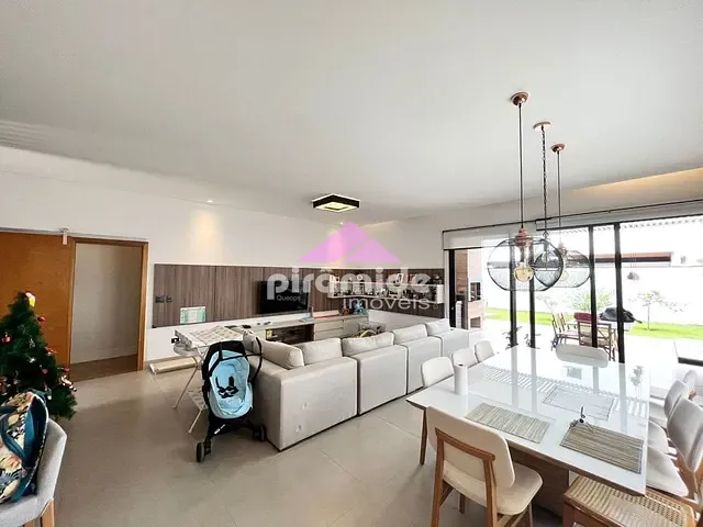 Casa com 450m² 3 quartos e 2 banheiros, à venda, no bairro Urbanova em São José dos Campos