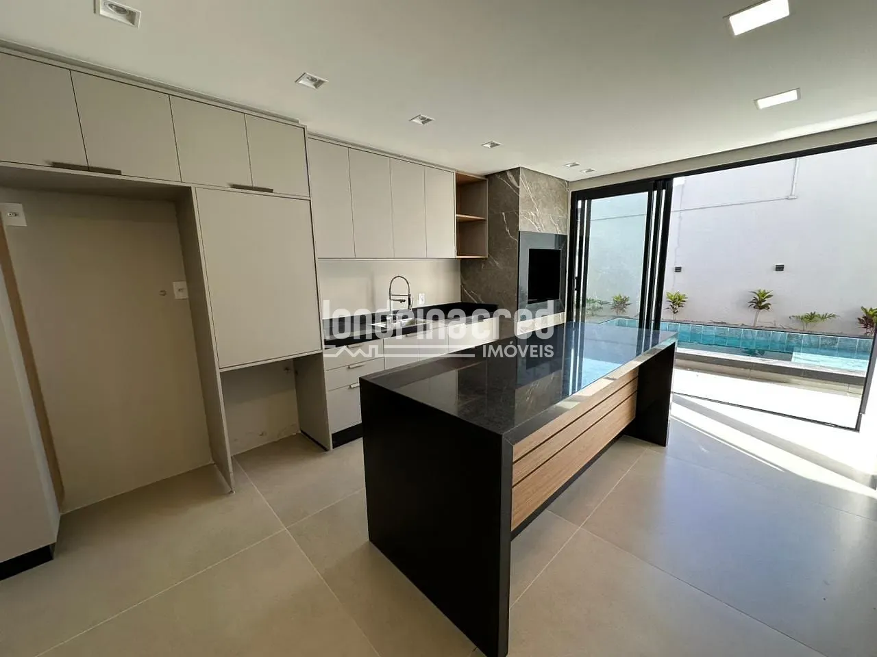 Casa, 4 quartos, 250 m² - Foto 11
