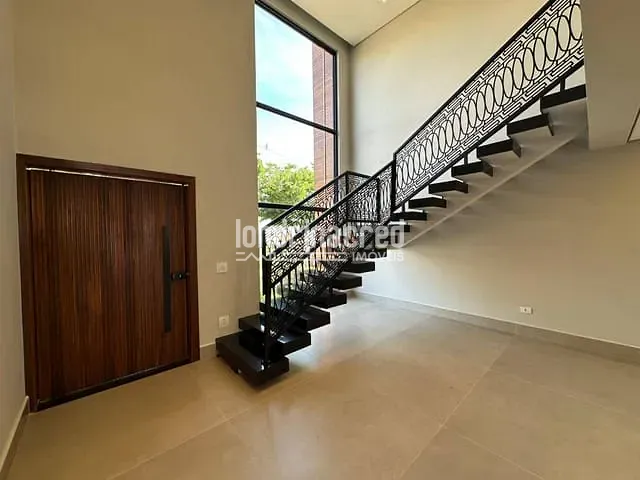 Casa com 250m² 4 quartos e 5 banheiros, à venda, no bairro CONDOMÍNIO ARAÇARI em Londrina