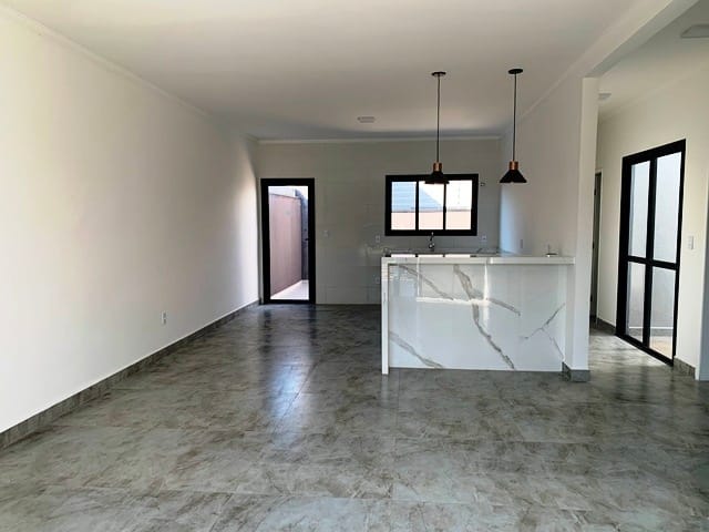 Casa com 176m² 3 quartos e 2 banheiros, à venda, no bairro Loteamento Santa Clara em Pindamonhangaba