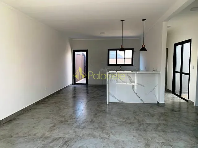 Casa com 176m² 3 quartos e 2 banheiros, à venda, no bairro Loteamento Santa Clara em Pindamonhangaba