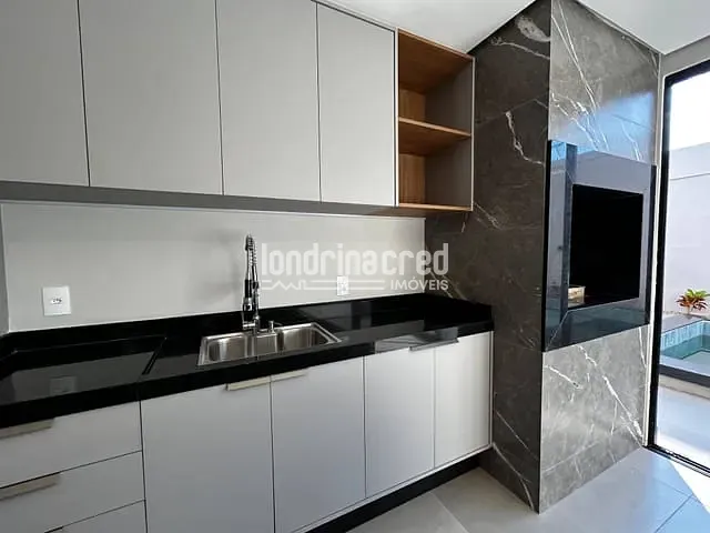 Casa com 250m² 4 quartos e 5 banheiros, à venda, no bairro Condominio Bella Vitta em Londrina