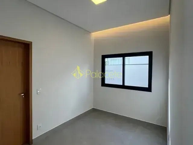 Casa com 315m² 4 quartos e 4 banheiros, à venda, no bairro Loteamento Residencial Fazenda Casa Grande em Taubaté