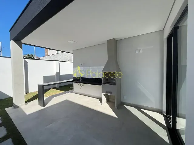 Casa com 315m² 4 quartos e 4 banheiros, à venda, no bairro Loteamento Residencial Fazenda Casa Grande em Taubaté