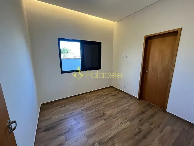 Casa com 315m² 4 quartos e 4 banheiros, à venda, no bairro Loteamento Residencial Fazenda Casa Grande em Taubaté