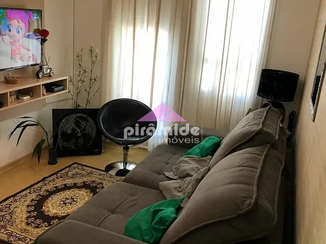 Casa com 80m² 2 quartos e 1 banheiro, à venda, no bairro Cidade Salvador em Jacareí