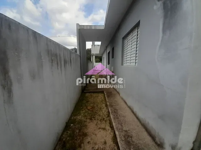 Casa com 150m² 2 quartos e 1 banheiro, à venda, no bairro Balneário Recanto do Sol em Caraguatatuba