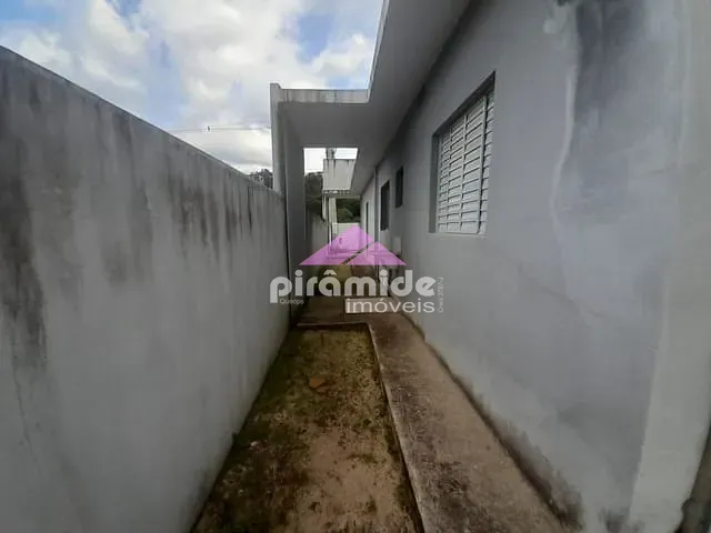Casa com 150m² 2 quartos e 1 banheiro, à venda, no bairro Balneário Recanto do Sol em Caraguatatuba