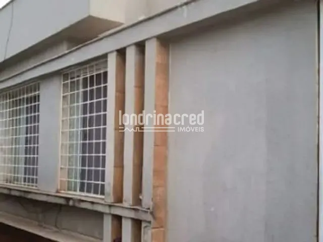 Casa com 265m² 3 quartos e 2 banheiros, à venda, no bairro Vila Larsen 1 em Londrina