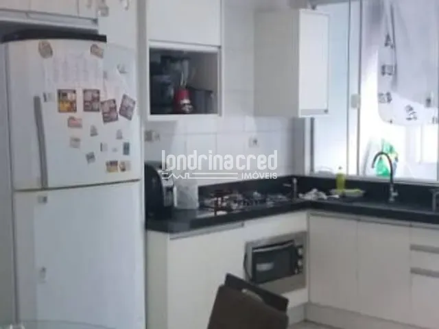 Casa com 265m² 3 quartos e 2 banheiros, à venda, no bairro Vila Larsen 1 em Londrina