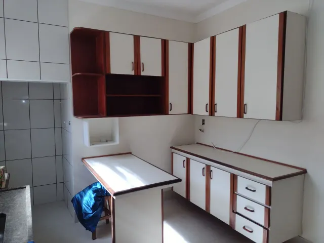Casa com 250m² 3 quartos e 3 banheiros, à venda, no bairro Parque São Jorge em Taubaté