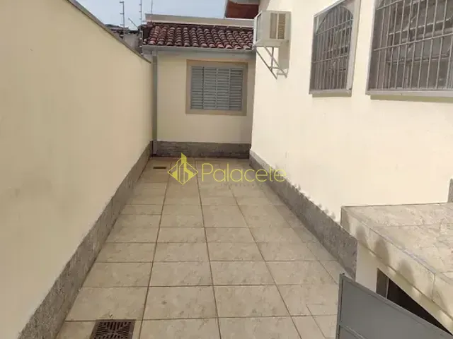 Casa com 250m² 3 quartos e 3 banheiros, à venda, no bairro Parque São Jorge em Taubaté