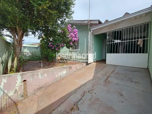 Casa com 200m² 3 quartos e 2 banheiros, à venda, no bairro Aquilles Sthengel em Londrina