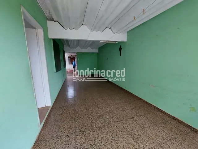 Casa com 200m² 3 quartos e 2 banheiros, à venda, no bairro Aquilles Sthengel em Londrina