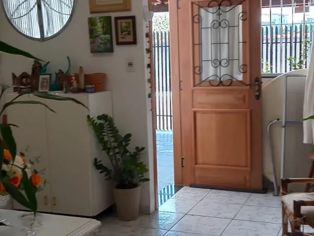 Casa com 137m² 2 quartos e 2 banheiros, à venda, no bairro Vila Naly em Caçapava