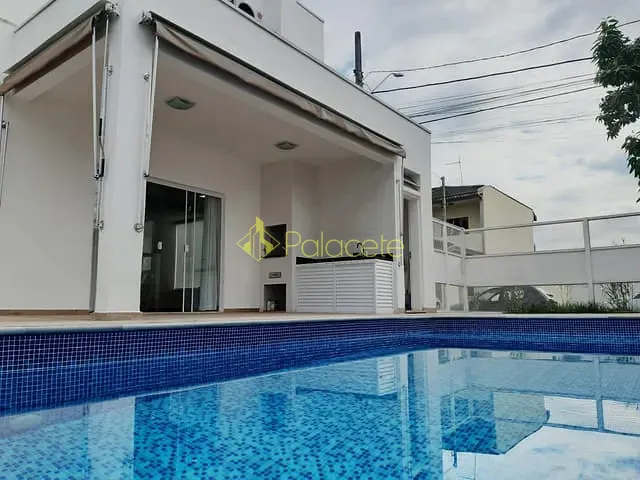Casa 3 quartos e 4 banheiros, à venda, no bairro Tremembe em Tremembé