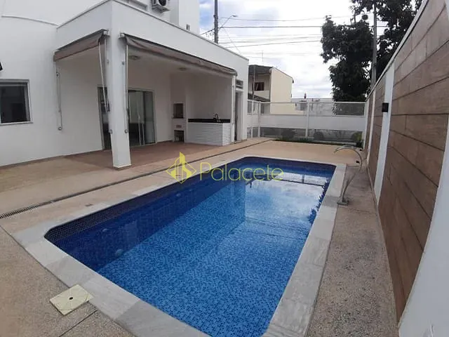 Casa 3 quartos e 4 banheiros, à venda, no bairro Tremembe em Tremembé