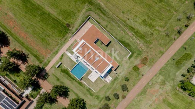 Casa com 3333m² 6 quartos e 7 banheiros, à venda ou para alugar, no bairro Condomínio Quinta da Baroneza II em Bragança Paulista