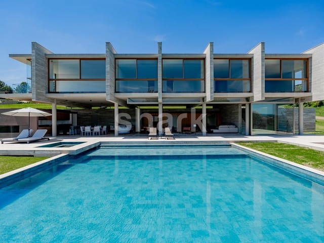 Casa com 3333m² 6 quartos e 7 banheiros, à venda ou para alugar, no bairro Condomínio Quinta da Baroneza II em Bragança Paulista