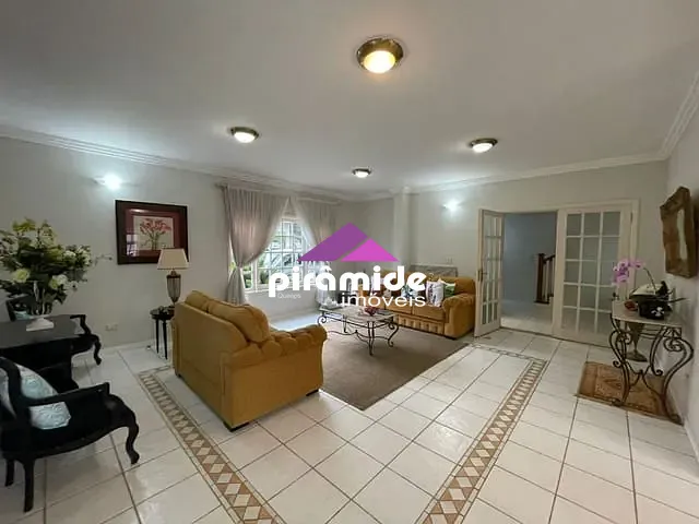 Casa com 492m² 4 quartos e 3 banheiros, à venda, no bairro Urbanova em São José dos Campos