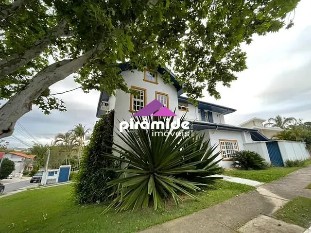 Casa com 492m² 4 quartos e 3 banheiros, à venda, no bairro Urbanova em São José dos Campos