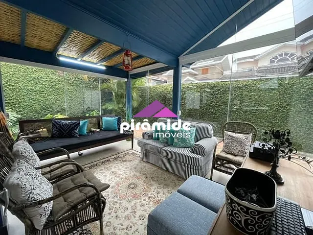 Casa com 492m² 4 quartos e 3 banheiros, à venda, no bairro Urbanova em São José dos Campos