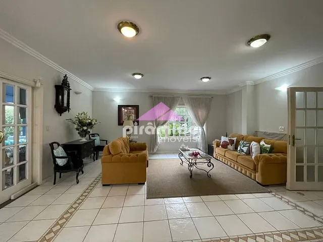 Casa com 492m² 4 quartos e 3 banheiros, à venda, no bairro Urbanova em São José dos Campos