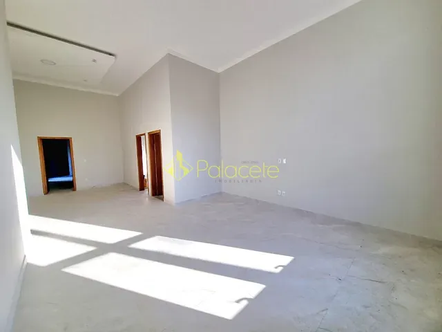 Casa com 420m² 3 quartos e 1 banheiro, à venda, no bairro Parque das Nações em Pindamonhangaba
