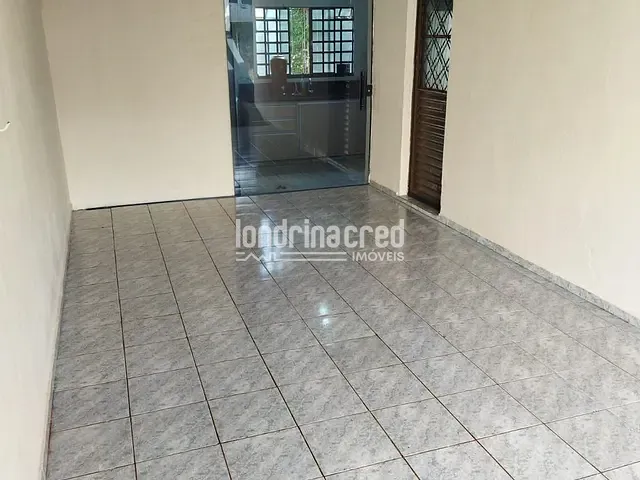 Casa com 250m² 2 quartos e 1 banheiro, à venda, no bairro Parque Residencial Cambé em Cambé