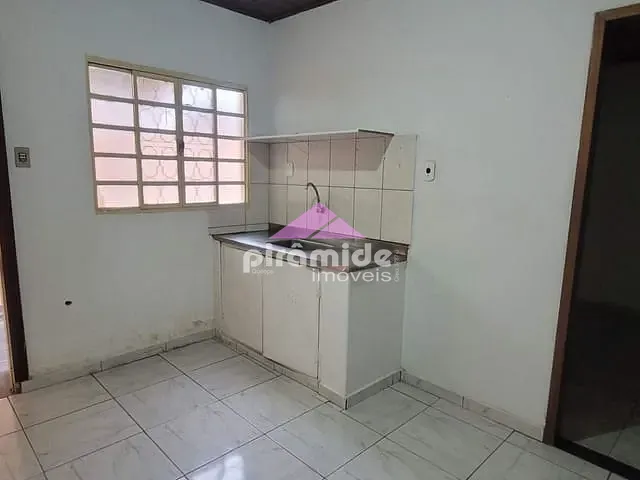 Casa com 48m² 1 quarto e 1 banheiro, para alugar, no bairro Jardim Maringá em São José dos Campos