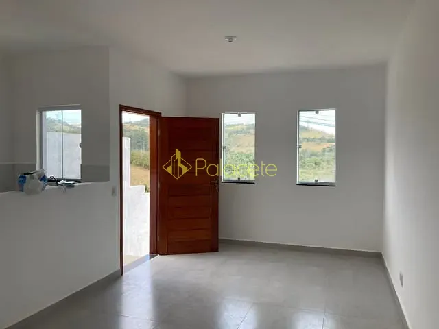 Casa com 125m² 2 quartos e 2 banheiros, à venda, no bairro Jardim Marlene Miranda em Taubaté