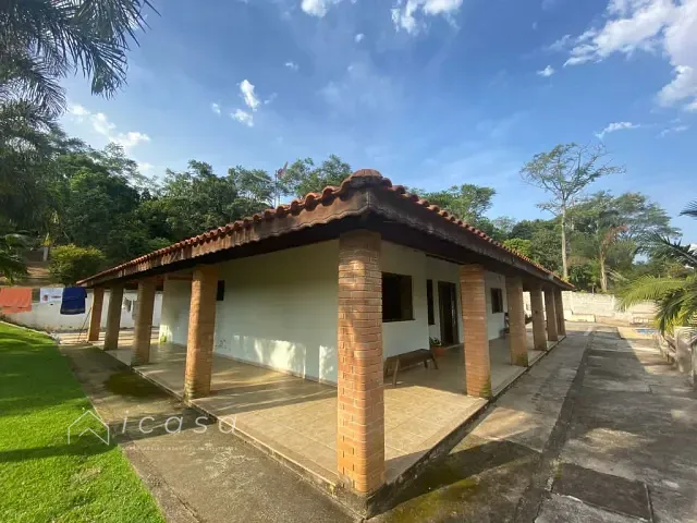 Casa com 2113m² 4 quartos e 5 banheiros, à venda, no bairro Sapé I em Caçapava