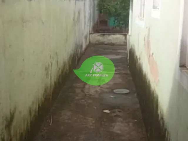 Casa com 300m² 3 quartos e 1 banheiro, à venda, no bairro Vila Helena em Sorocaba
