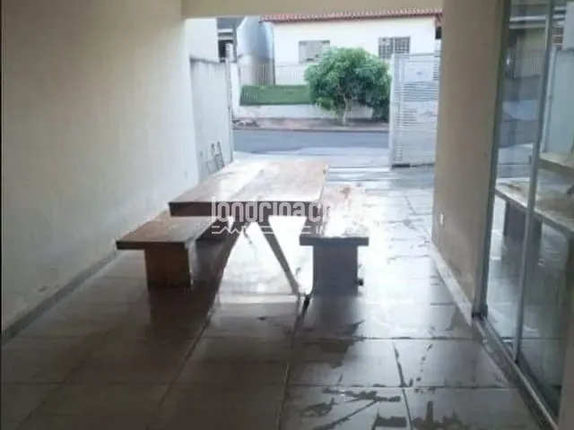 Casa com 225m² 3 quartos e 2 banheiros, à venda, no bairro Jardim Santa Mônica em Cambé
