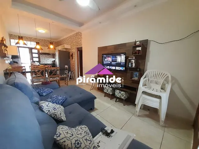 Casa com 300m² 3 quartos e 3 banheiros, à venda, no bairro Massaguaçu em Caraguatatuba