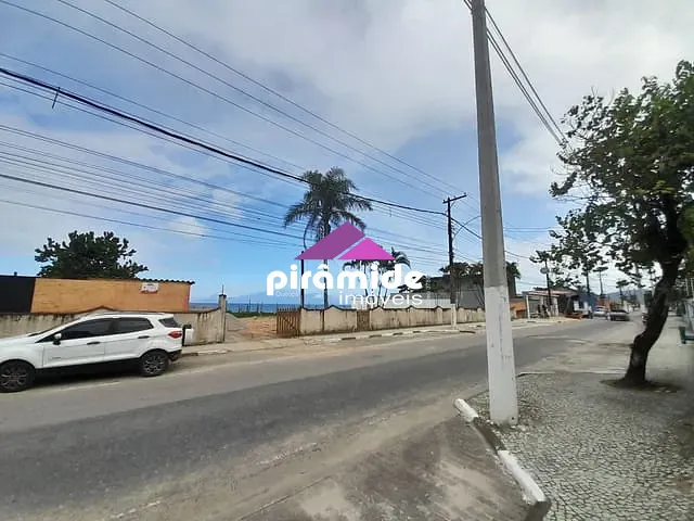 Casa com 300m² 3 quartos e 3 banheiros, à venda, no bairro Massaguaçu em Caraguatatuba