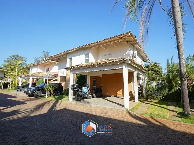 Casa com 640m² 4 quartos e 4 banheiros, à venda, no bairro Interlagos em São Paulo