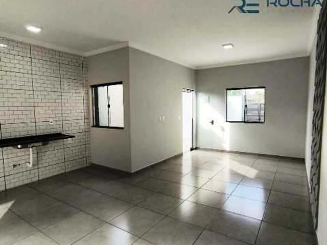 Casa com 125m² 2 quartos e 2 banheiros, à venda, no bairro Residencial e Comercial Portal dos Eucaliptos em Pindamonhangaba