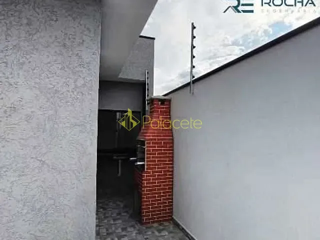 Casa com 125m² 2 quartos e 2 banheiros, à venda, no bairro Residencial e Comercial Portal dos Eucaliptos em Pindamonhangaba