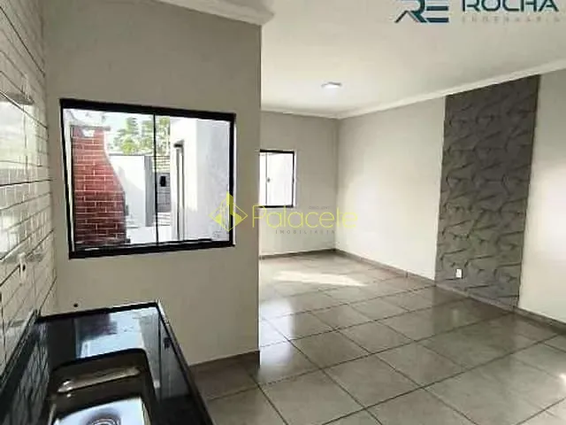 Casa com 125m² 2 quartos e 2 banheiros, à venda, no bairro Residencial e Comercial Portal dos Eucaliptos em Pindamonhangaba