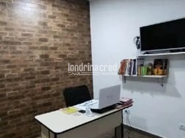 Casa 4 quartos e 3 banheiros, à venda, no bairro Ernani Moura Lima em Londrina