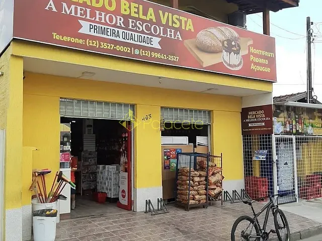 Casa com 300m², à venda, no bairro Bela Vista em Pindamonhangaba