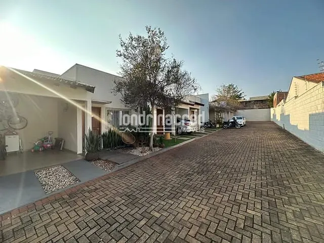 Casa 3 quartos e 2 banheiros, à venda, no bairro Condomínio Villa da Mata em Londrina