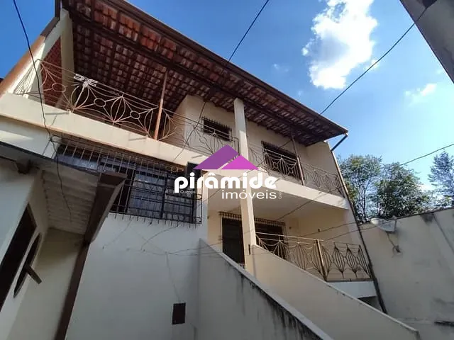 Casa com 300m² 3 quartos e 2 banheiros, à venda, no bairro Jardim Souto em São José dos Campos