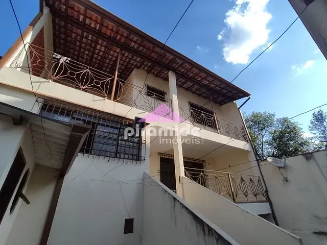 Casa com 300m² 3 quartos e 2 banheiros, à venda, no bairro Jardim Souto em São José dos Campos