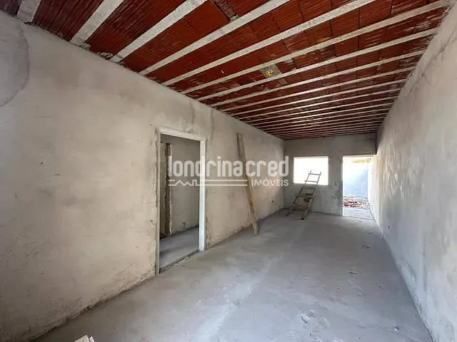 Casa com 126m² 2 quartos e 2 banheiros, à venda, no bairro Jardim Vitória em Cambé